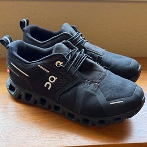 On Running Cloud Athletic Shoes - Black womens